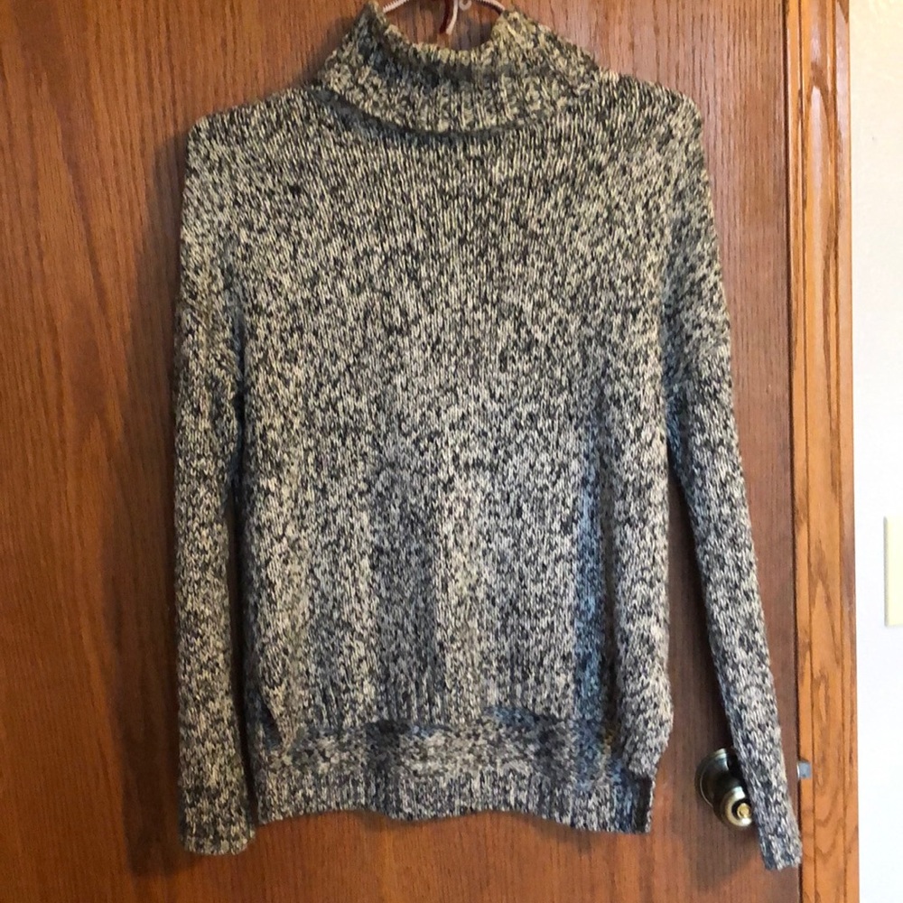 Old Navy Sweater